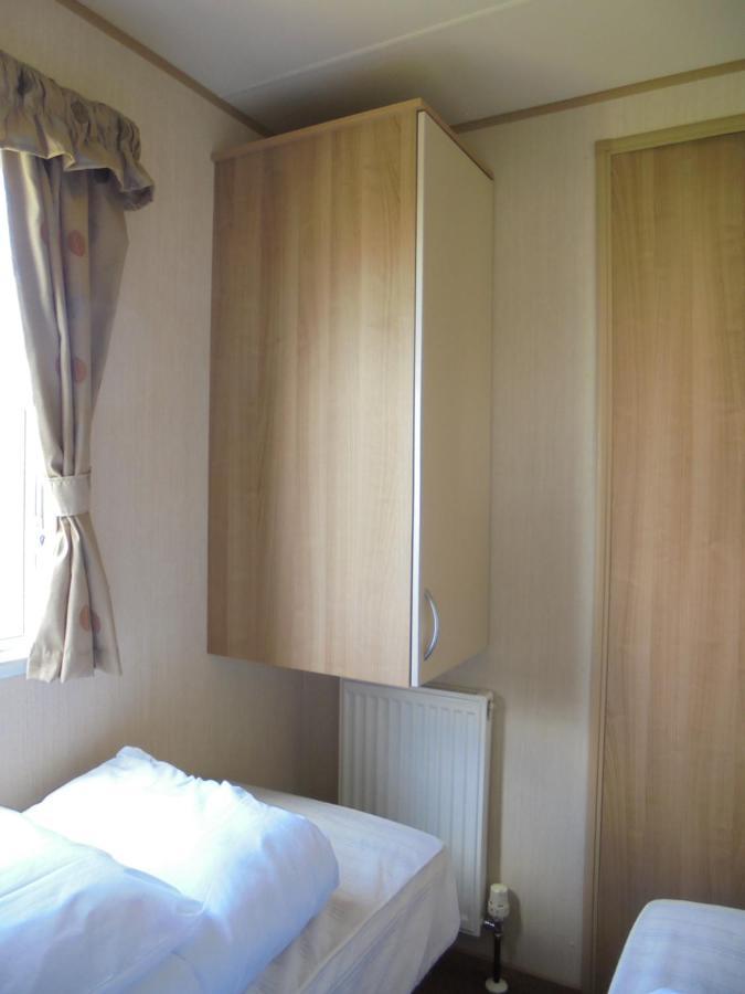 Kingfisher : Horizon Ii:- 8 Berth, Close To Site Entrance อินโกลด์เมลส์ ภายนอก รูปภาพ